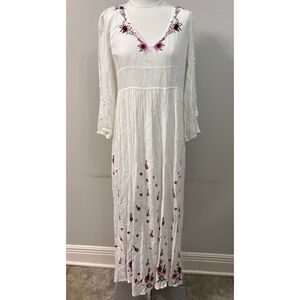 Everleigh Women's Embroidered V-Neck Long Sleeve Maxi Dress White Medium NWOT